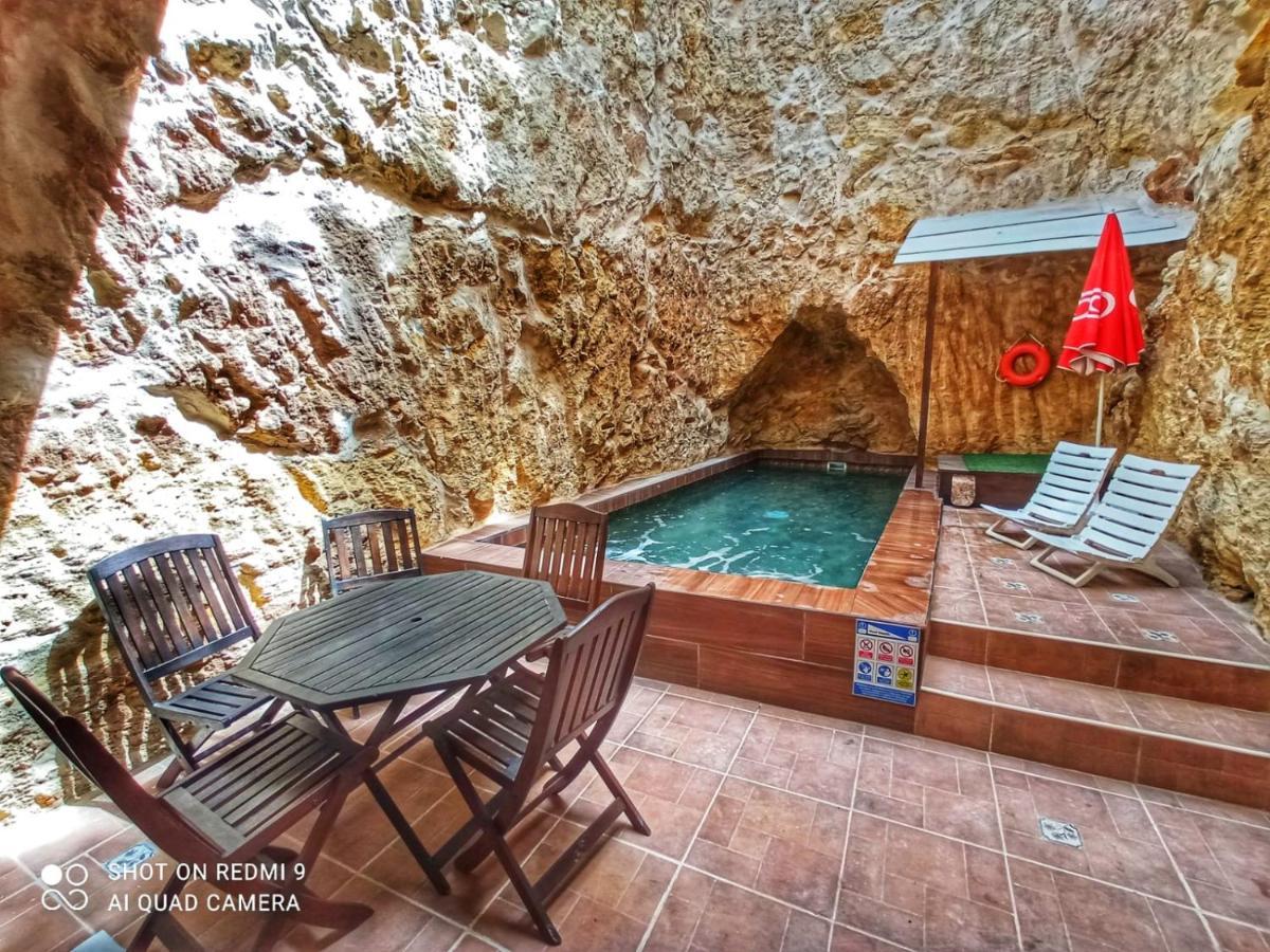 Town House With Private Pool In Village Centre Kalkara Exteriör bild