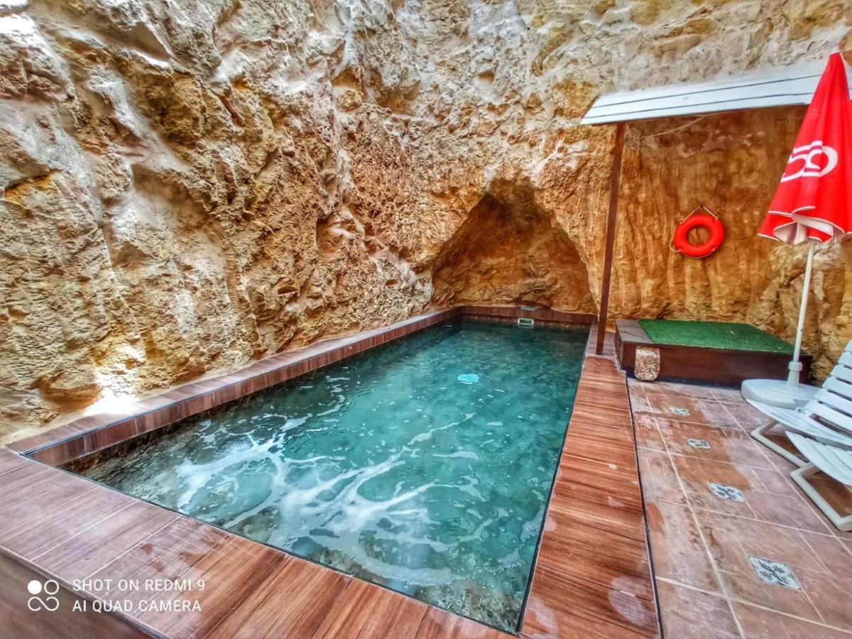 Town House With Private Pool In Village Centre Kalkara Exteriör bild