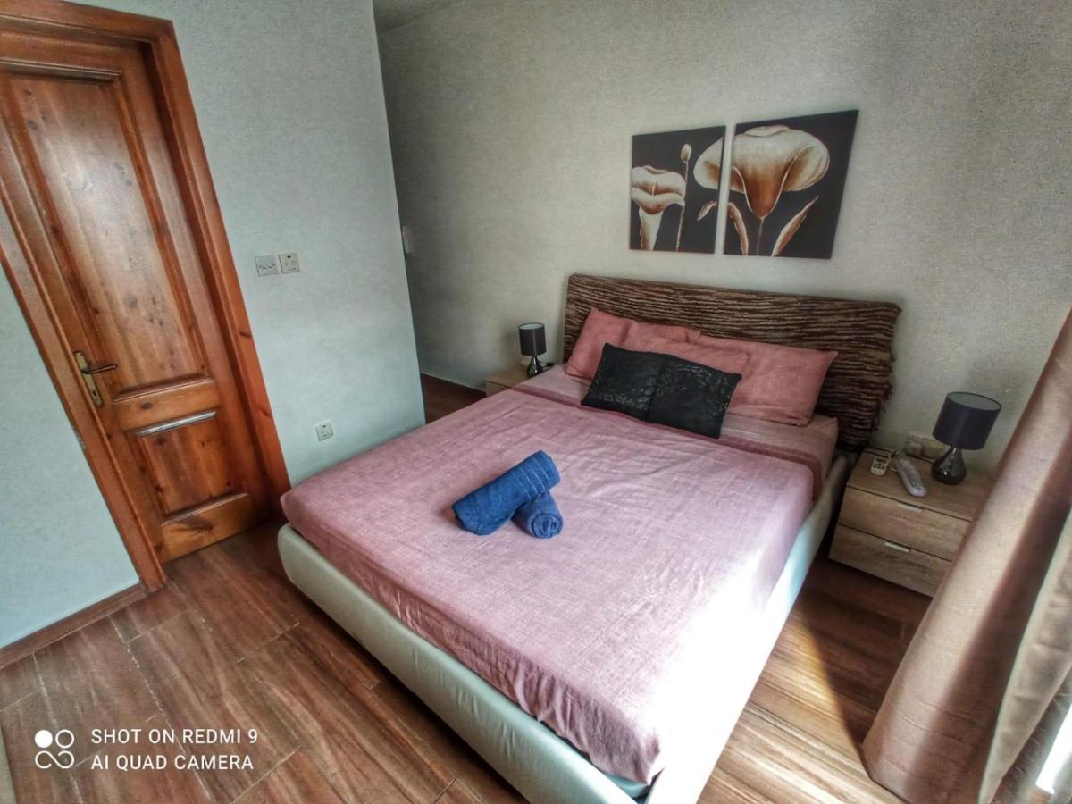 Town House With Private Pool In Village Centre Kalkara Exteriör bild